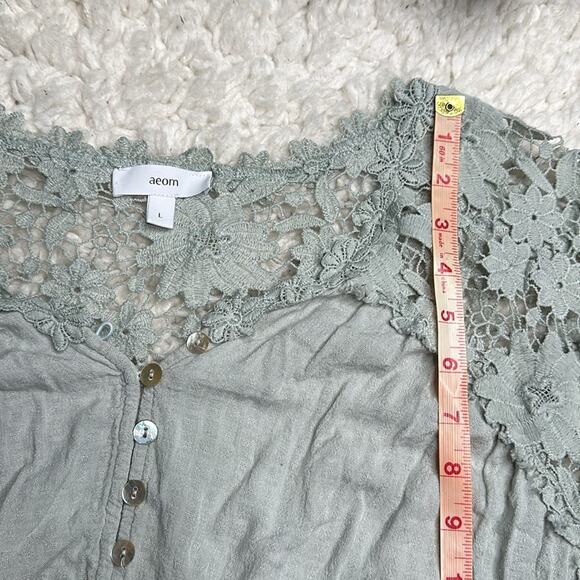 aeom Aqua Lace Trim Button-Up Blouse Sheer Open Back Flowy Bohemian Floral ST14 - Picture 5 of 11